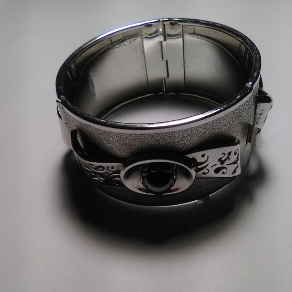 SOLD-Vintage Whiting & Davis Silver & Hematite Gemstones Hinged Cuff Bangle - Picture 2 of 10